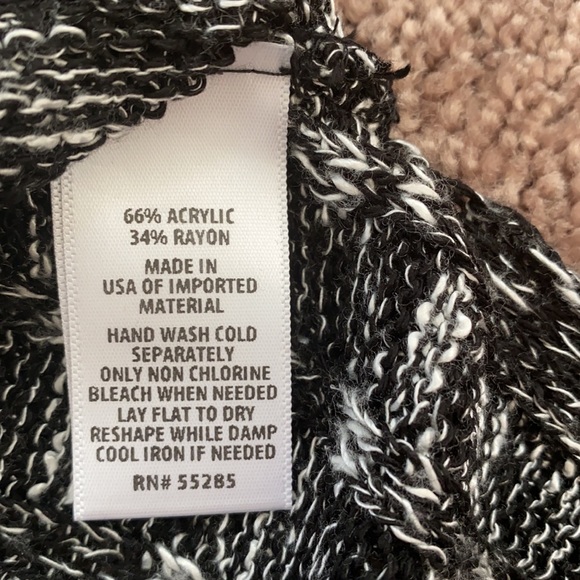 Express sleeveless sweater - XS - EUC - Picture 8 of 8